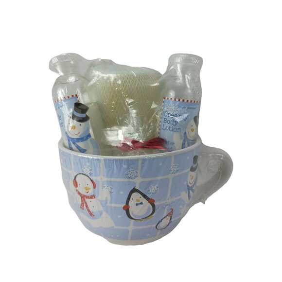Gift Set W/Winter Frost Scent Bath Salts,Shower Gel,Body Lotion,Sponge,Mug - Picture 1 of 8